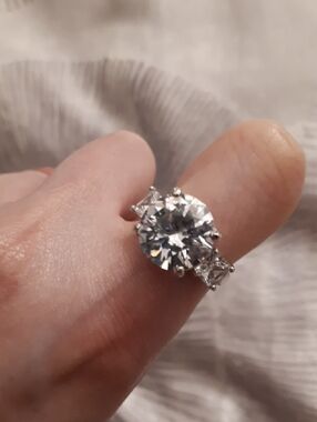 Silver Three-Stone Clear Crystal Ring - Elegant Sparkle Costume